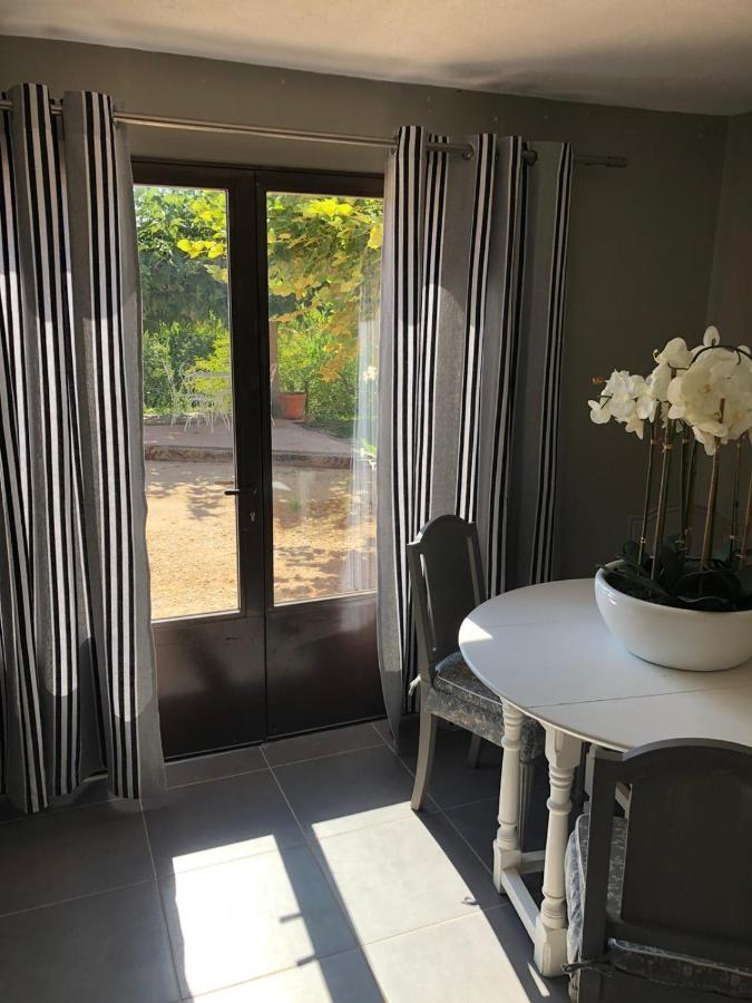 Ferienwohnung Gite Roussillon Dame Sirmonde Exterior foto