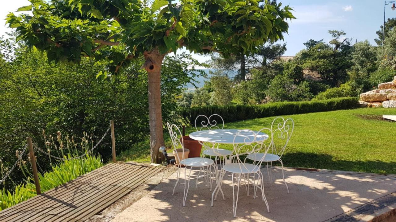 Ferienwohnung Gite Roussillon Dame Sirmonde Exterior foto